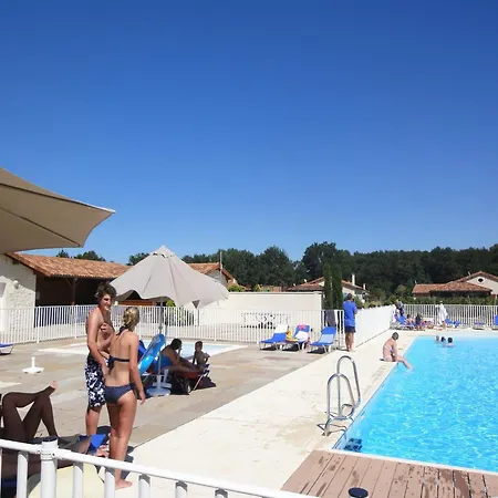 Villa In France With Garden & Barbecue *