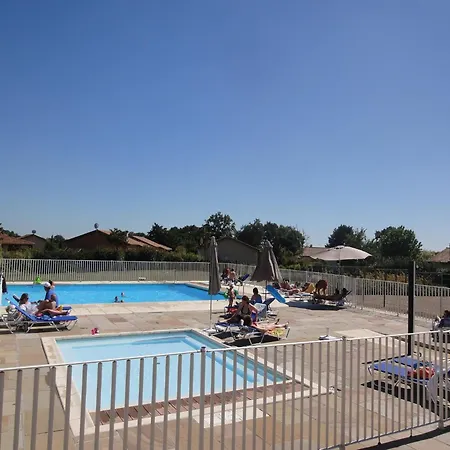 Villa In France With Garden & Barbecue *