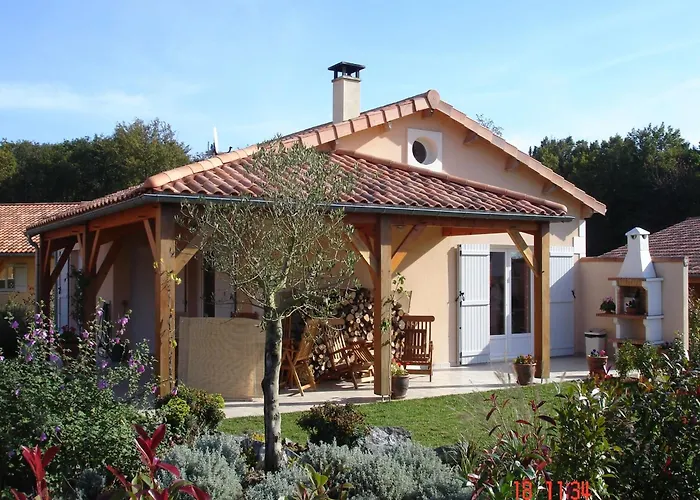 Villa In France With Garden & Barbecue Les Forges (Deux-Sevres)